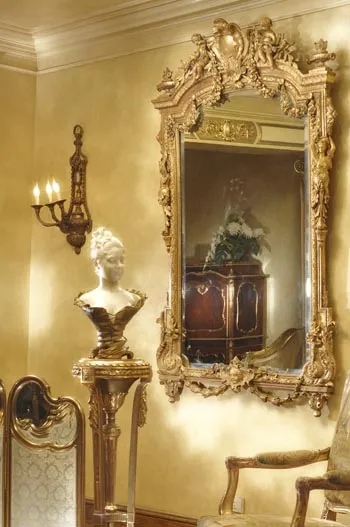 Classic Decorative Furniture Piece